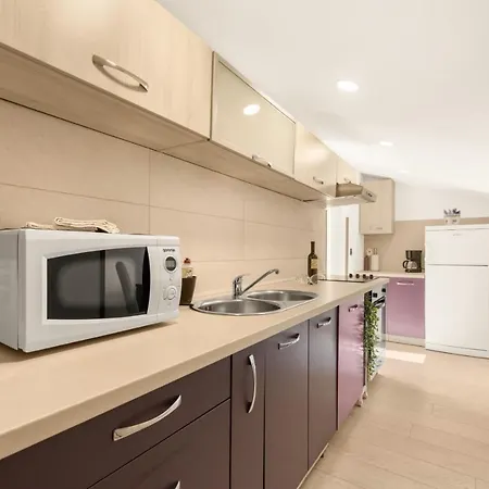 Dobrec Apartment Porec